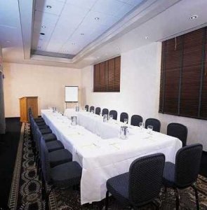 Club Quarters meeting room
