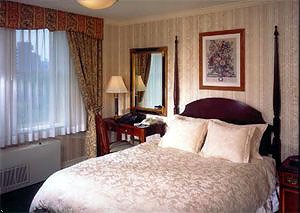 Excelsior hotel room