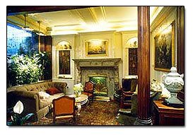 Quality Inn Hotel lobby